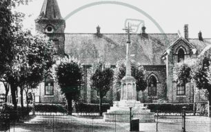 War Memorial and Congregational Church, Wolverton