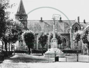 War Memorial and Congregational Church, Wolverton