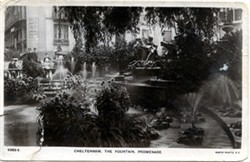 Photographic postcard "Cheltenham, The Fountain, Promenade"
