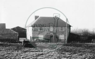 Photograph of Old Bradwell Manor Farm barn (1971).