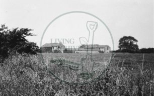 Photograph of derelict farm on land now Central Milton Keynes (1971).
