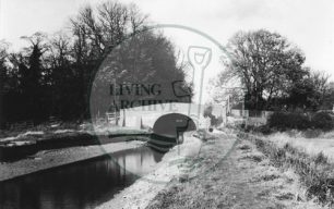 Photograph of Peartree canal bridge and towpath (1972).