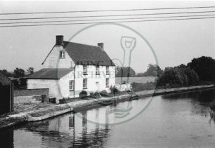 Photograph of canal side cottage at Great Linford (1971).