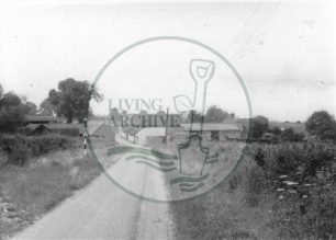 Photograph of farm between Great Linford and Woolstone (1971).