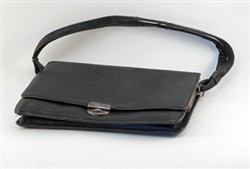 Black ladies handbag.