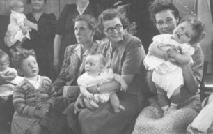 Rt Muriel Emerton with Alan, daughter Jean in 1948
