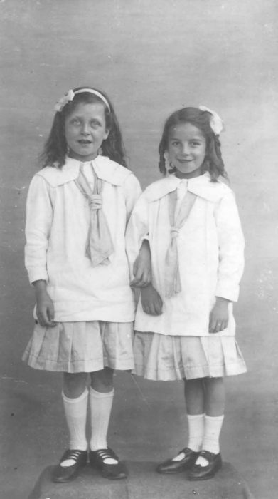 Photograph of Ciss Green & Maud Bartholemew