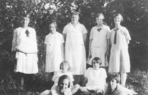 Dancing set 1926-7, Bradwell Vicarage Grounds. Teacher Miss Hawkins.