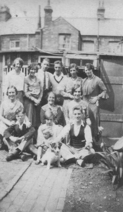 Craddock family with cousins from Bedford in King Edward Street