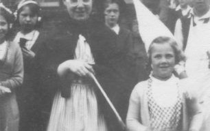 Anne & Mary Shemwell dressed for a fete in 1950