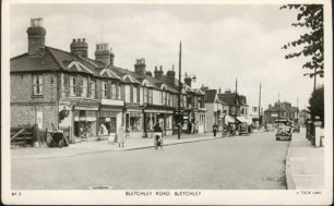 Bletchley Road between Co-op and Railway goods yard 1952-53