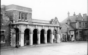 Bletchley Railway Station and Station Hotel
