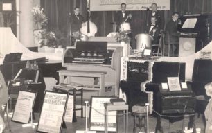 Holdom Music Stand 1951