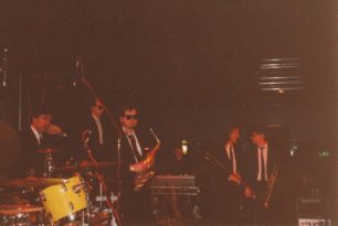 Derby Gig - Five band members in between songs