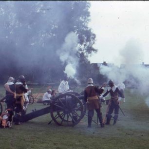 Cannons fired by The Sealed Knot