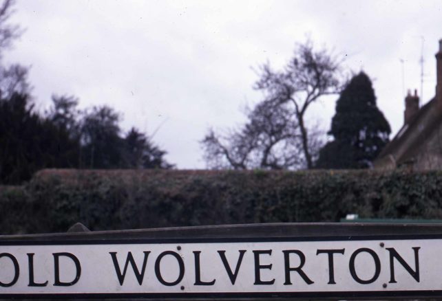 OLD WOLVERTON road sign