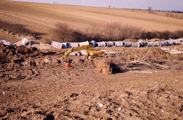 Large bore pipe laying