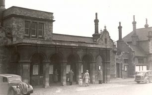 Bletchley Station forecourt and hotel