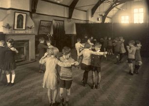 Bletchley Rd. School dancing class