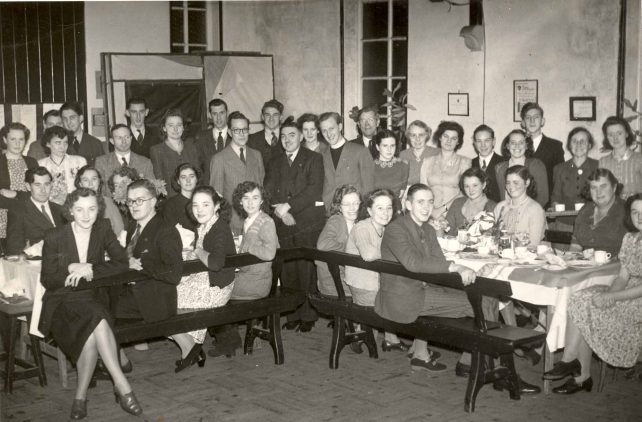Group of 40 at church supper