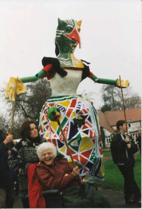 On parade with a bird-like Gigante