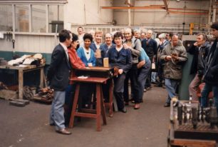 Fitting Shop payday queue