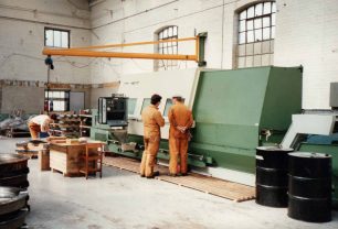 Maurice Webb operating a new Axle-Turning machine