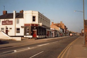 Royal Engineer pub & Stratford Road