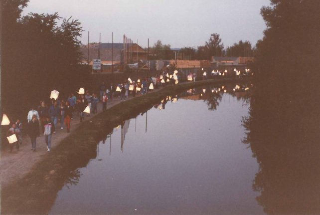 The Lantern Procession sets off along the towpath to Wolverton Park