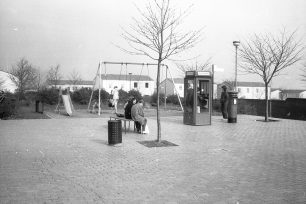 Play park and telephone box at Stantonbury