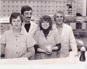 Reg's Fish Bar and Takeaway, Eaglestone
