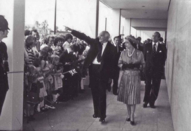 The Queen visiting the Shopping Building