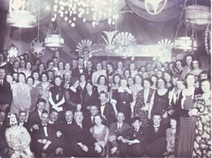 Large group of people at Wilton Hall