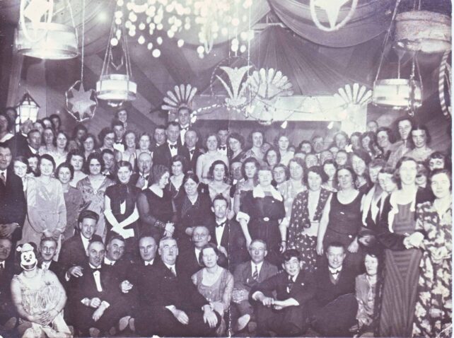 Large group of people at Wilton Hall