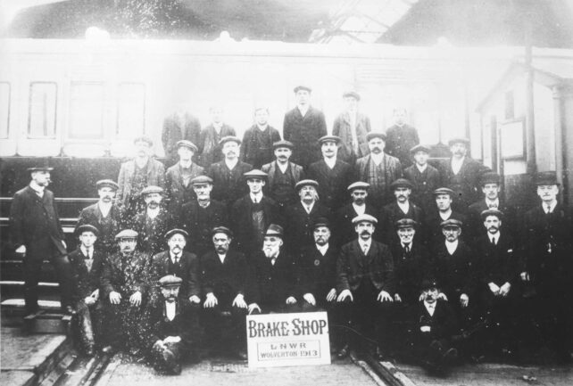 Group photograph, Brake shop 1913