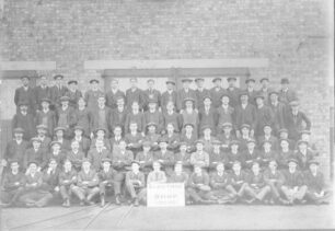 Group photograph, Electric shop 1913