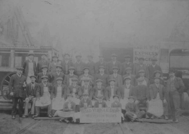 Road vehicle department, group photo 1914