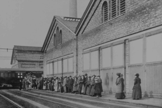 Viewing the Ambulance train