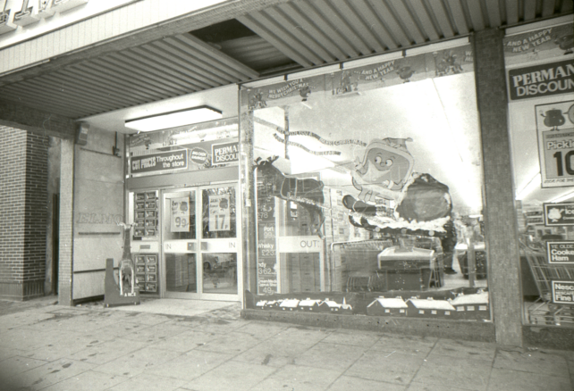 Elmo's Window, 17 December 1973