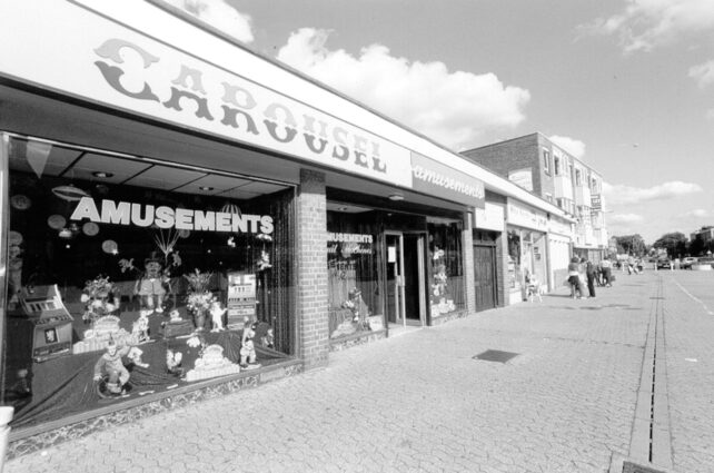Carousel Amusements, Queensway Bletchley 10 September 2002