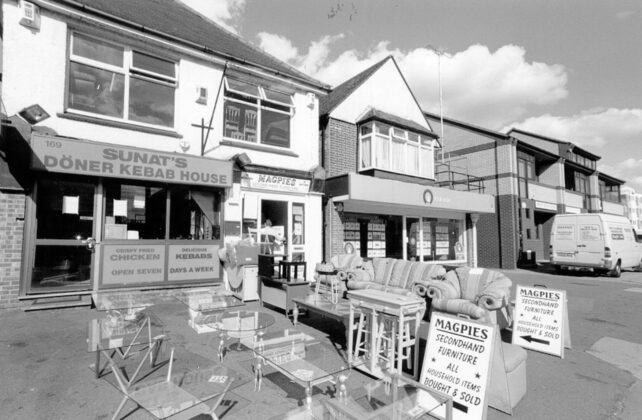 Sunats Kebab House & Magpie second-hand furniture, Queensway 10-9-2002