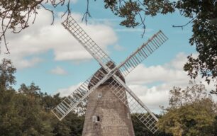 The windmill roof and sails