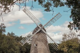 The windmill roof and sails