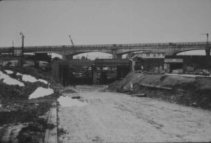 Bletchley Road Bridge under construction