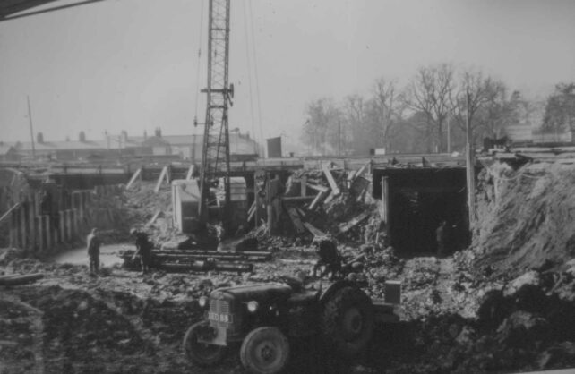 Bletchley Road Bridge under construction