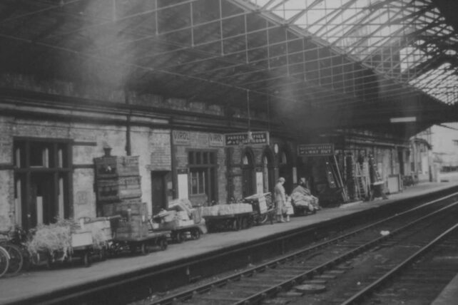 Bletchley Station Platform 1