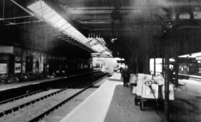 Bletchley Station, Oxford Bay c1945
