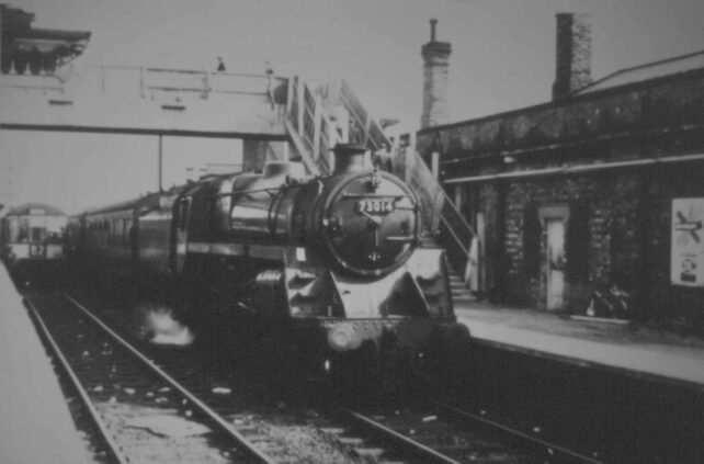 73014 in No 8 platform