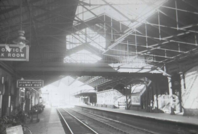 Bletchley Station Platforms 1 and 2