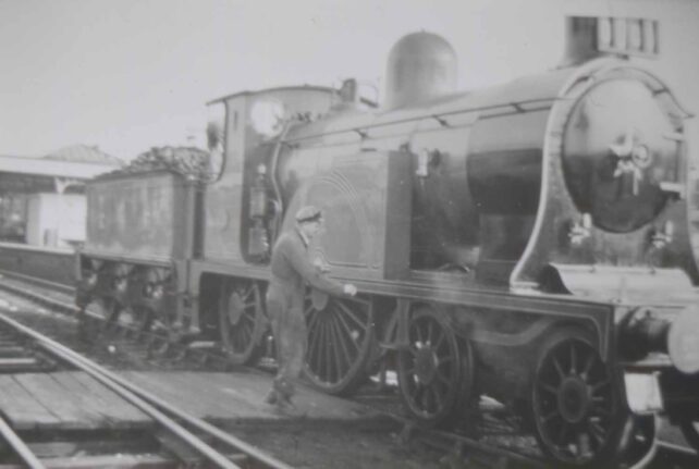 Locomotive on its way to Museum